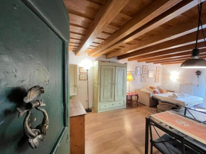 Santo Spirito Historic Studio Apartment